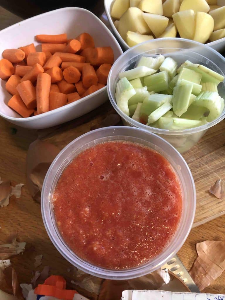 Recaudo, celery, carrots, potatoes