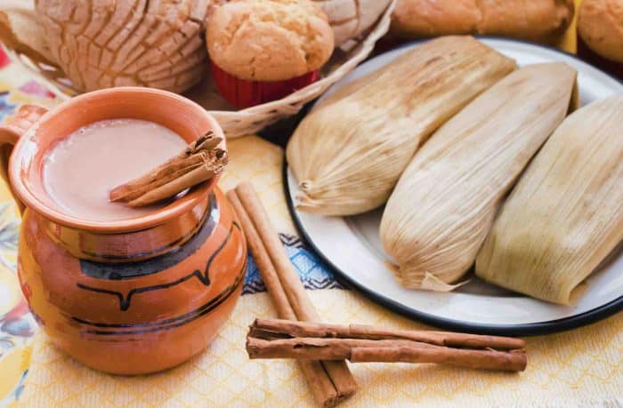 Candelaria atole and tamales