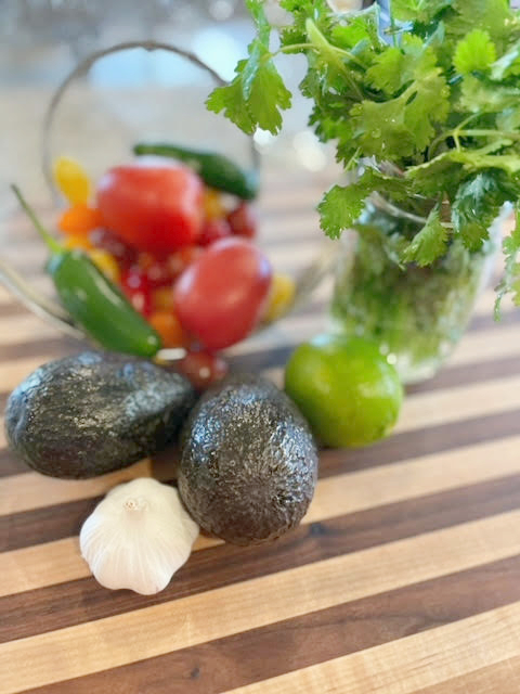 guacamole pico de gallo