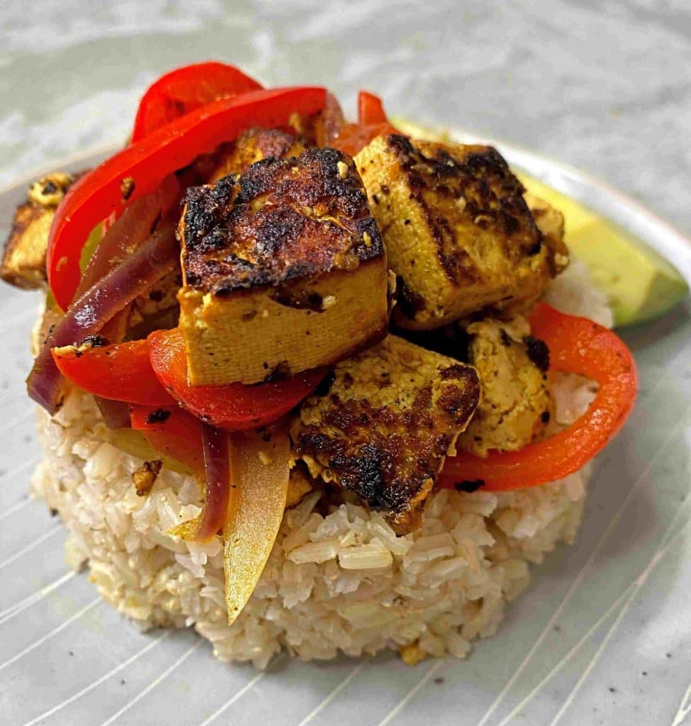 tofu guisado Loisa spices and sofrito