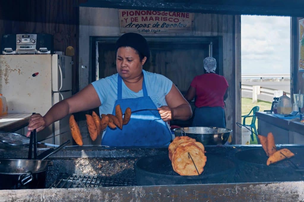 A Puerto Rican street vendor frying up a