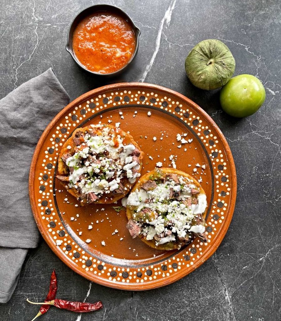 sopes carne asada