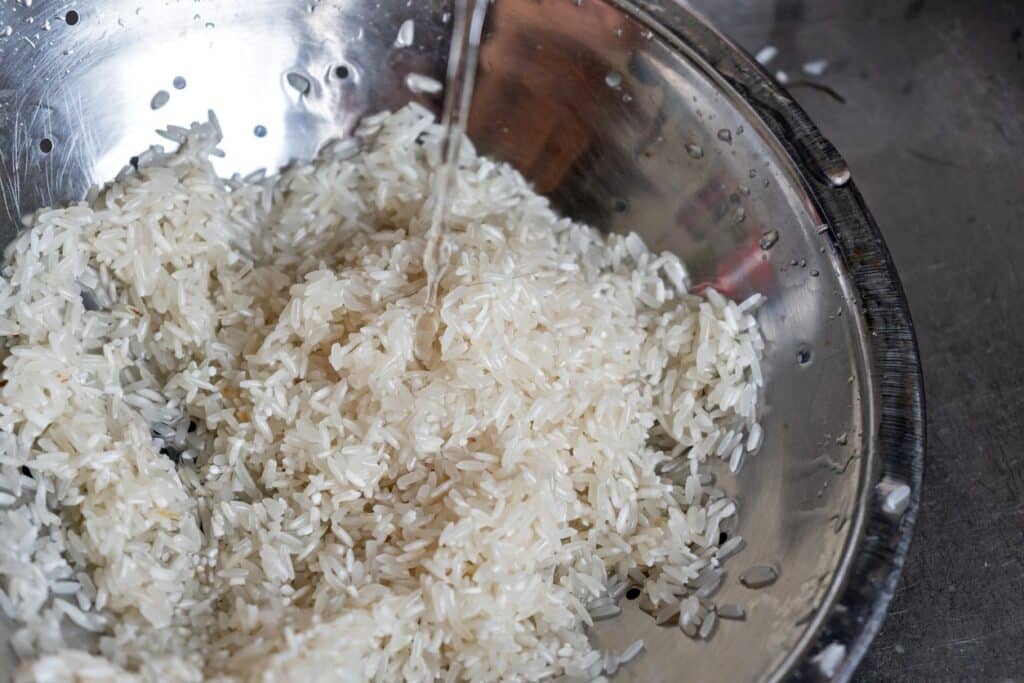 Wash white rice